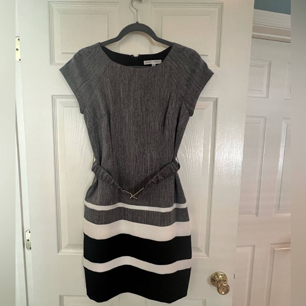 Sandra Darren Grey and Black Mini Dress with Capped Sleeves Size 6P